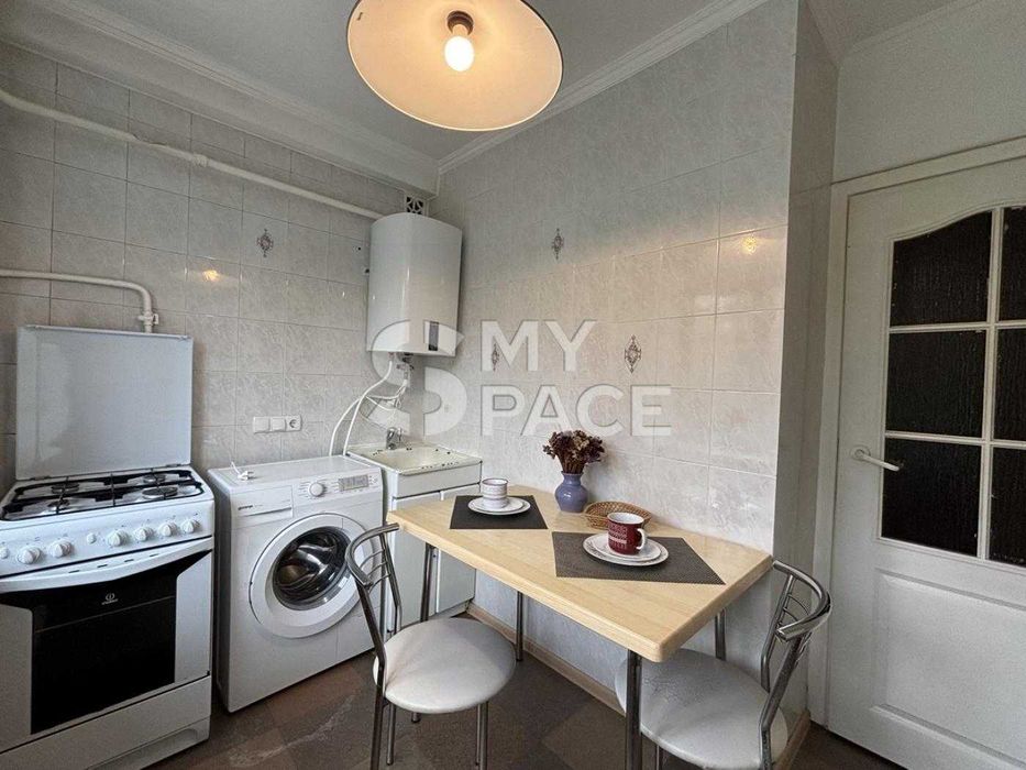 БЕЗ КОМІСІЇ Продаж 3-к квартири вул.Антонова 43 Солом'янський район