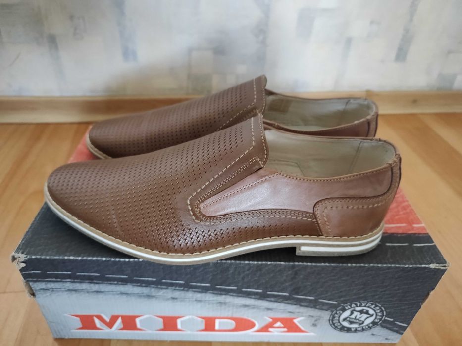 Продам туфлі Mida