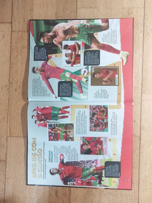 Caderneta de cromos "Fome de vencer 2022" - Completa