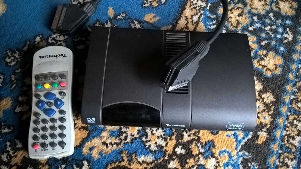 Dekoder-tuner satelitarny technisat-na kartę,