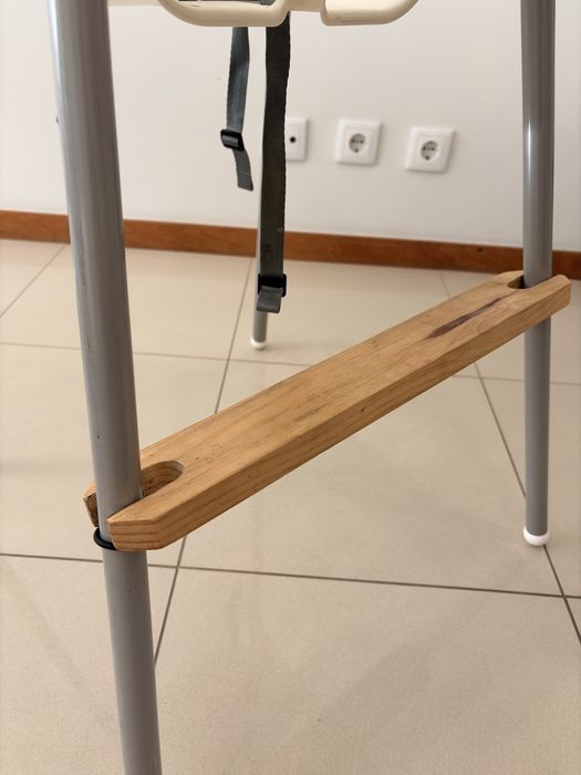 Cadeira de Alimentação IKEA, pousa pés, almofada de apoio e capa
