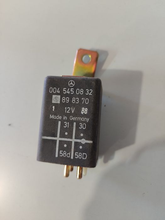 Запчастини до 124 Мерседеса: Печка, Патрубки, Рулевий вал