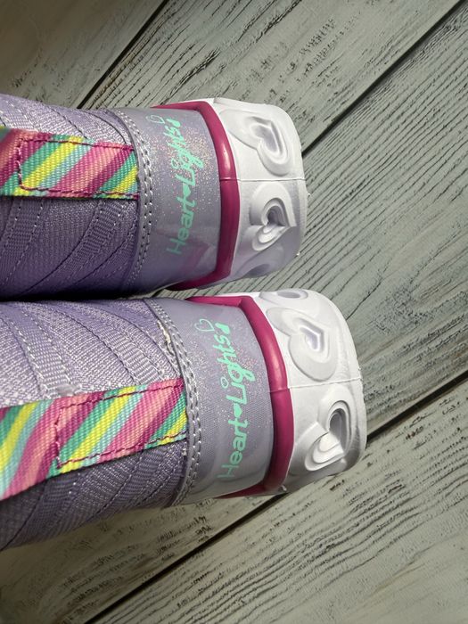 Продам ботинки Skechers 33.5,35 размеры