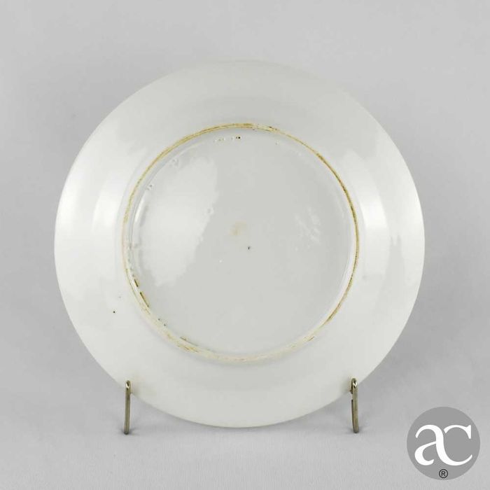 Prato raso porcelana europeia, séc. XIX pintado decorado com flores N8