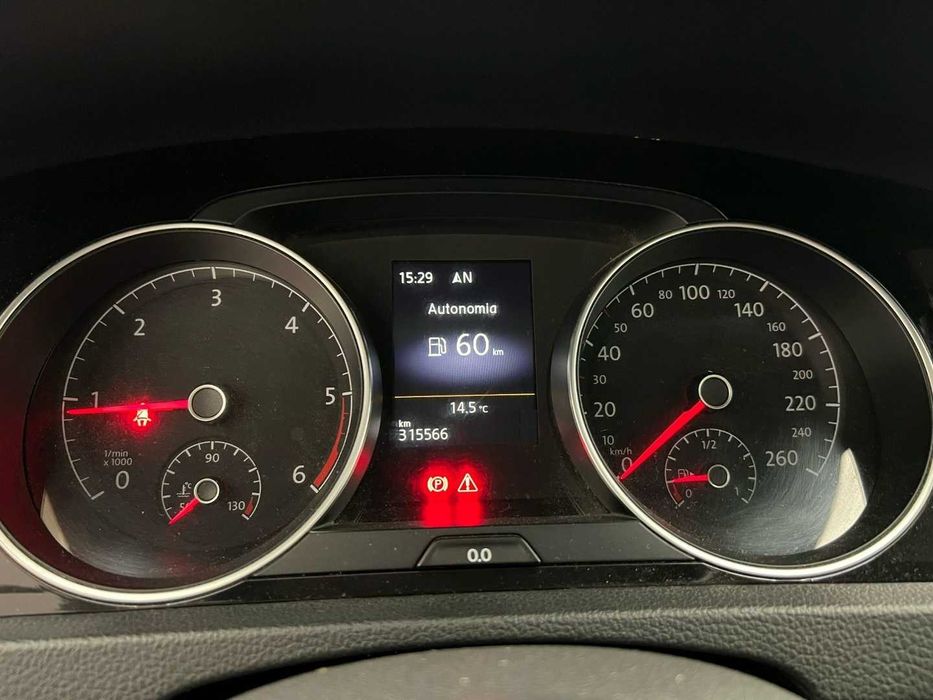 VW GOLF VARIANT 1.6 TDI