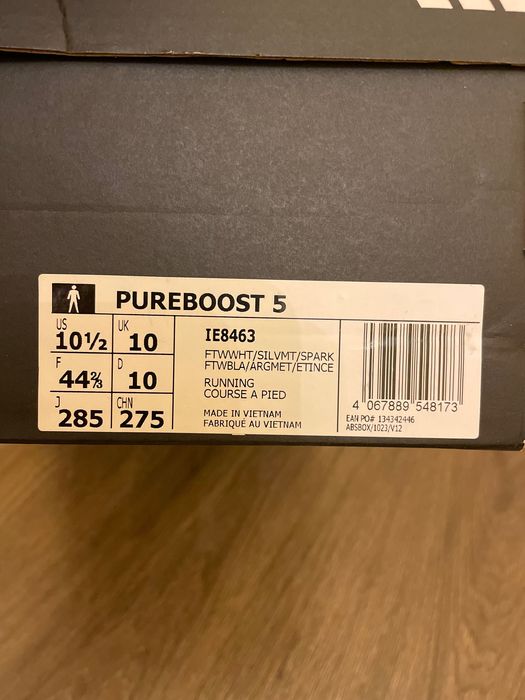 Чоловічі бігові кросівки Adidas PureBoost 5