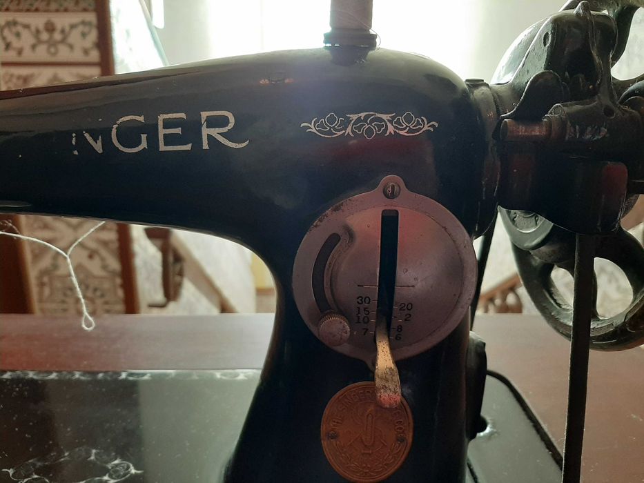 Maquina de Costura Antiga Singer