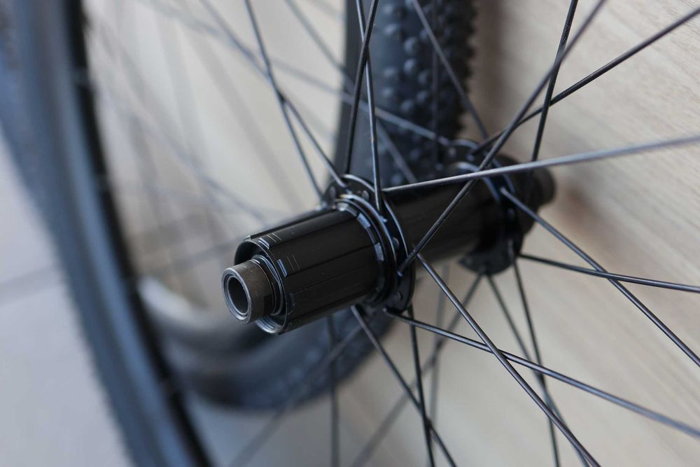 Koła obręcze Syncros Race X25 i opony Schwalbe G-One Bite Perf 700x45C