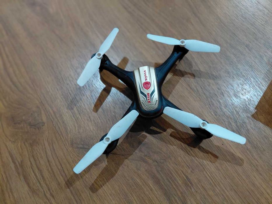 Dron Syma X15W z kamerą