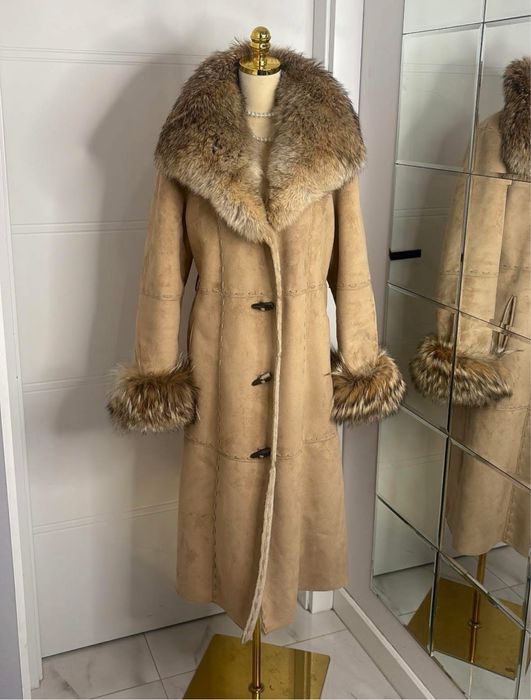 Kożuszek marki Madeleine, naturalne futro z kojota i jenota, kozuch