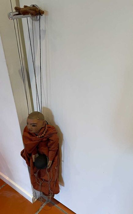 Marioneta de monge birmanês