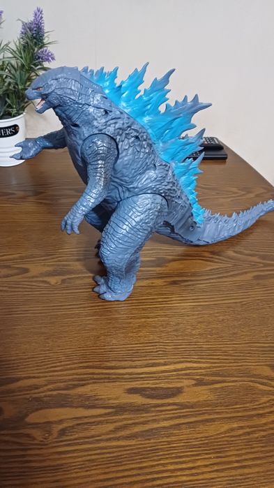 Продам Годзилу производство Германия