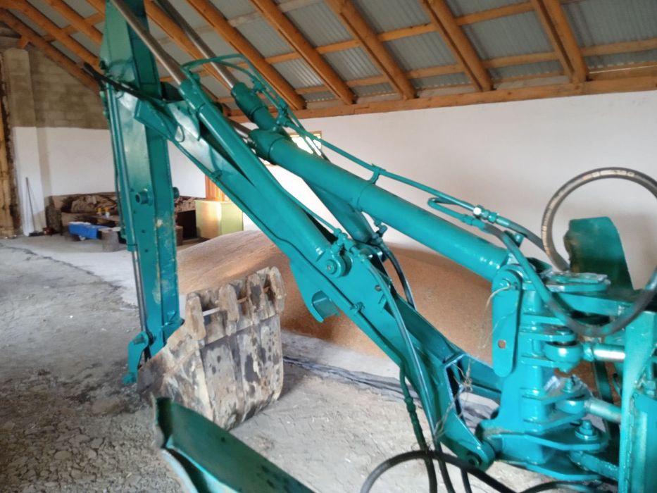 Екскаватор ЮМЗ гарний стан