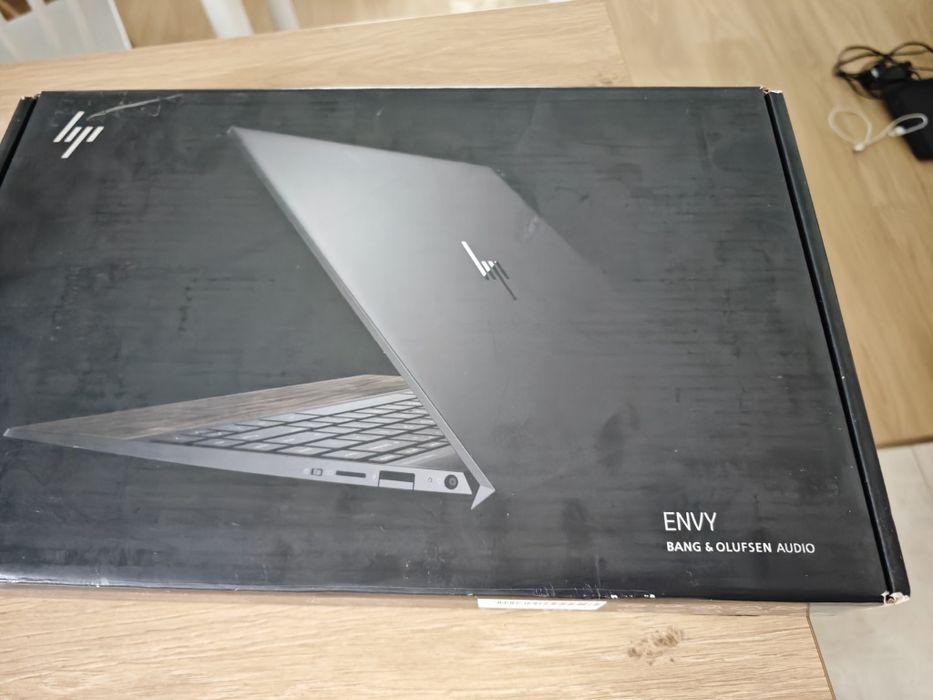 Laptop HP envy 13-aq1002nw ,Intel i7 super stan