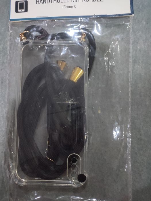 Case iPhone X ze sznurkiem