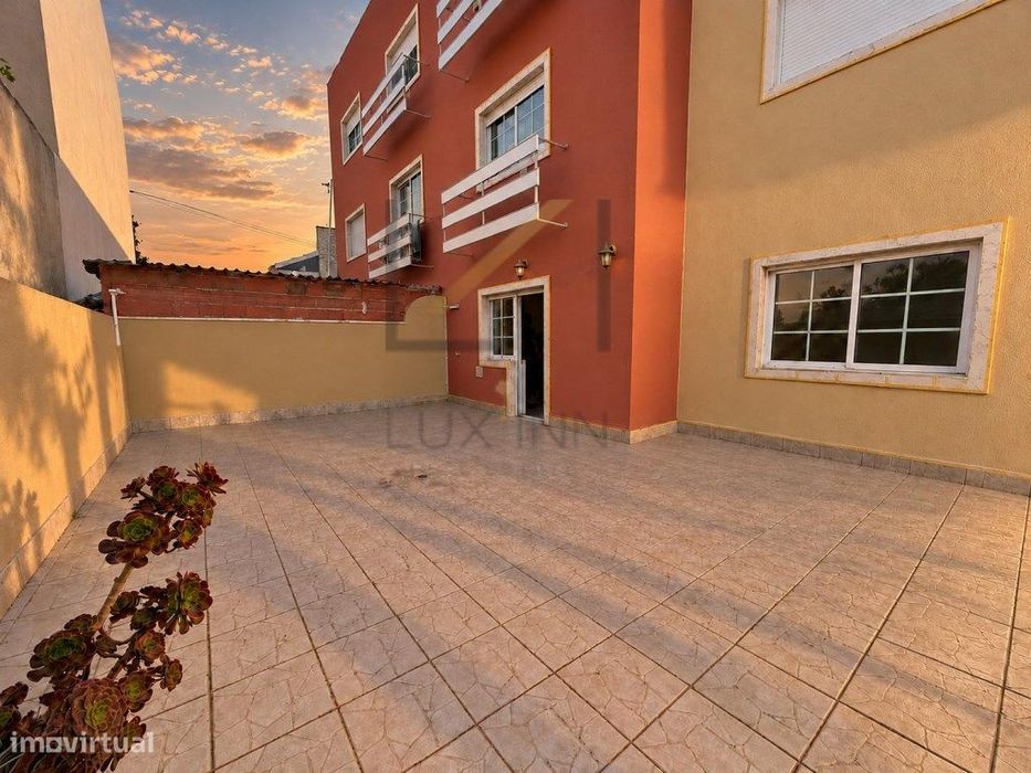 Apartamento com terraço de 40 m² nos Moinhos da Funcheira- Amadora