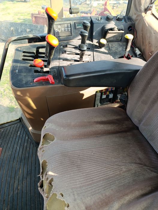 John Deere 6600.