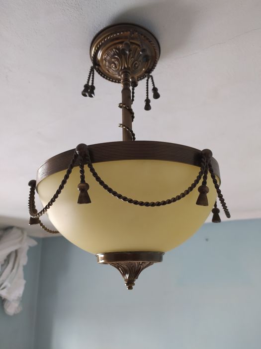 Conjunto de 2 candeeiros de mesa e de 1 candeeiro de tecto vintage