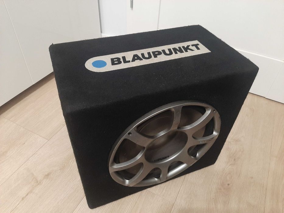 Subwoofer Skrzynia Basowa Blaupunkt + Wzmacniacz Magnat + kable