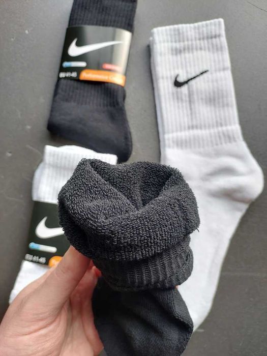 Високі махрові шкарпетки Nike. Высокие махровые носки белые/черные