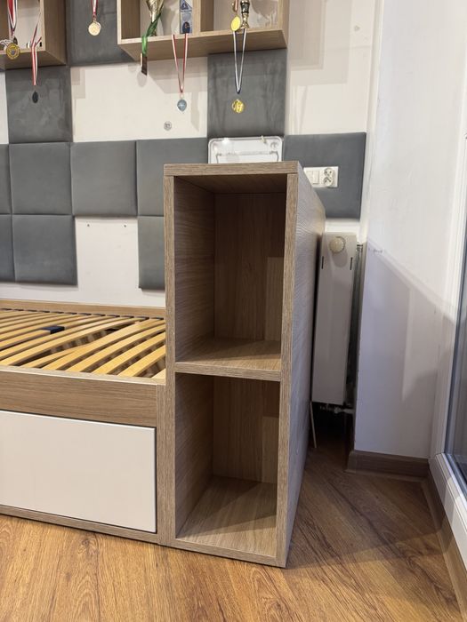 Łóżko wraz z materacem 90*200