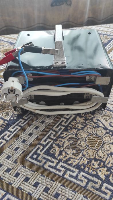 12v зарядний пристрій для автомобіля