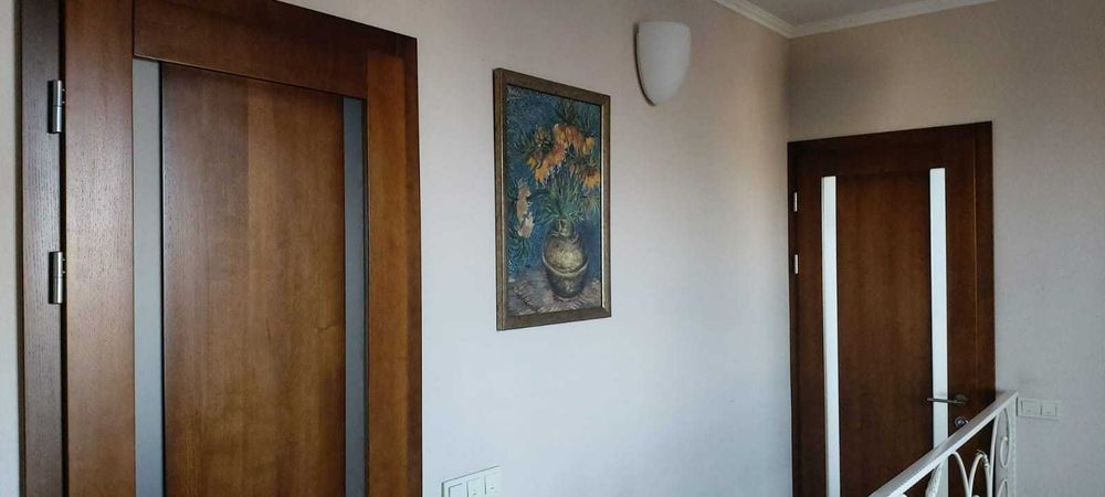 Продаж заміського VIP будинку дачі з ділянкою 11 соток у с. Стара Андріївка