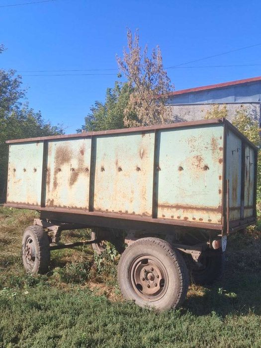 Тракторний прицеп 2ПТС-4