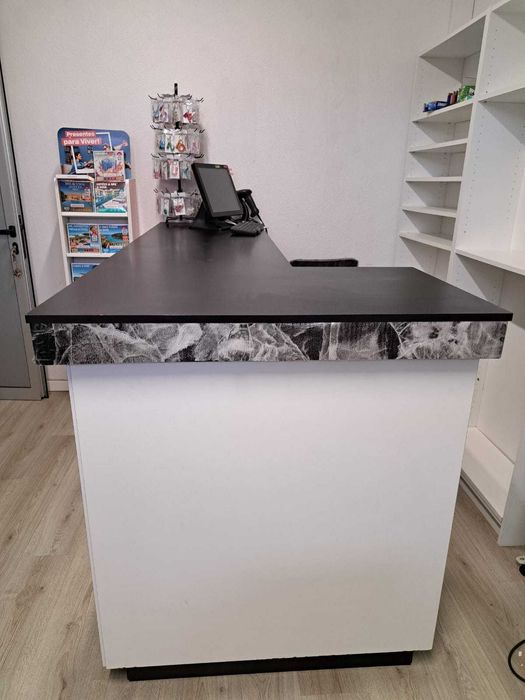 Balcão de Atendimento Profissional c/ Tampo de Vidro (Negociável)