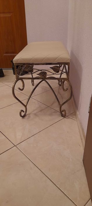 Pufa do holu lub salonu