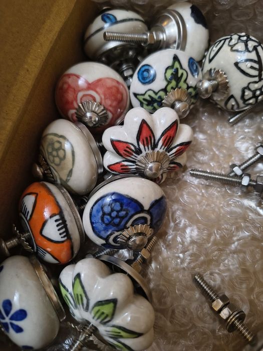Ceramiczne gałki do szafek drzwi