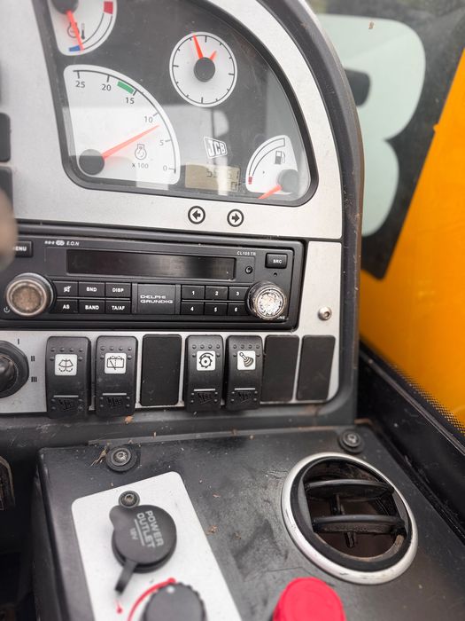 Продам телескопічний навантажувач JCB 527-58