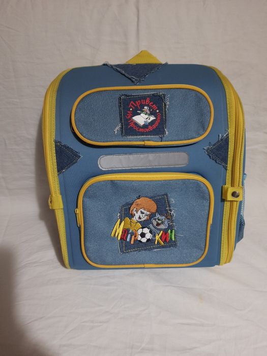 Новый школьний рюкзак для мальчика