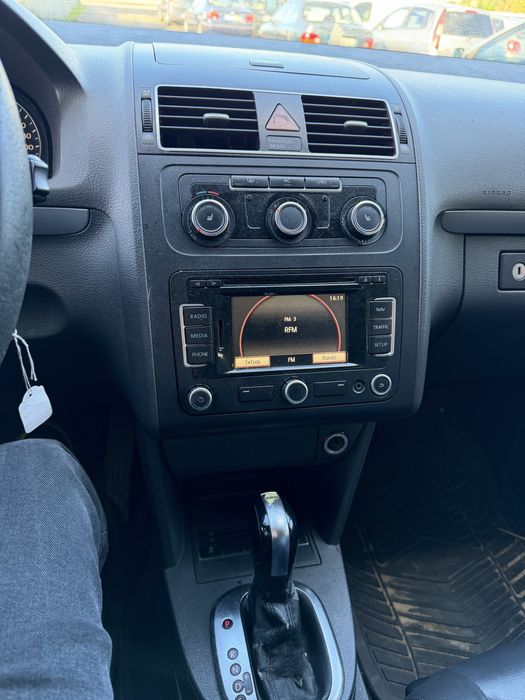 VW Touran 1.6TDi Trendline 105CV Caixa Automática 7 V