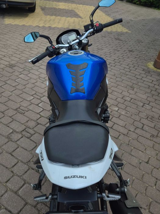 SUZUKI GSR 750 2013