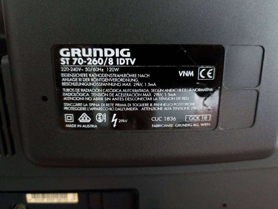 Televisão Grundig - 70 cm