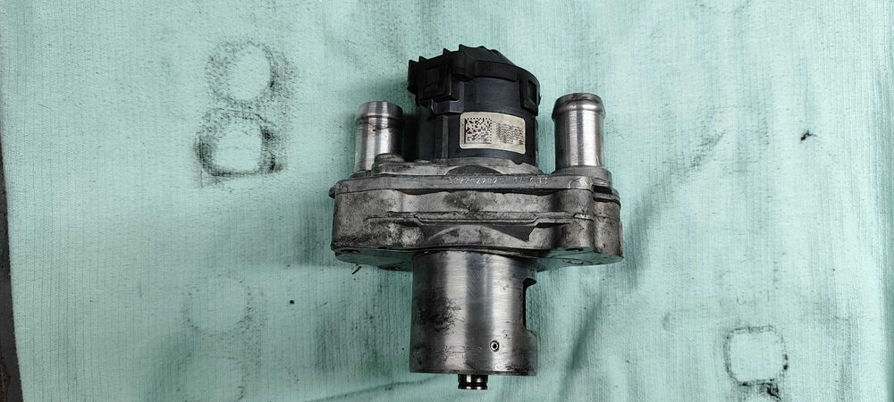 Клапан EGR OM642 Клапан вентиляции картерных газов OM642 a6420101791