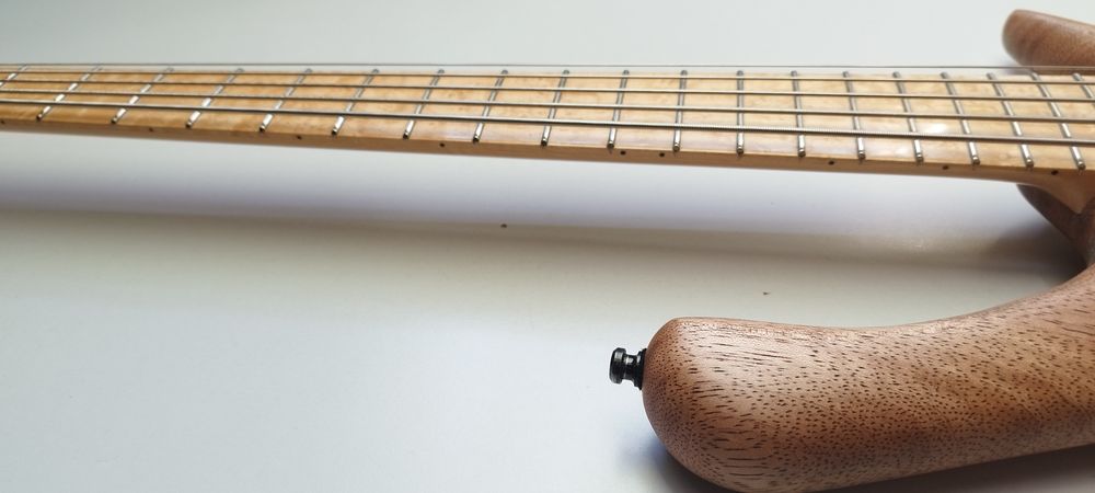 Gitara Basowa 5 - GMR