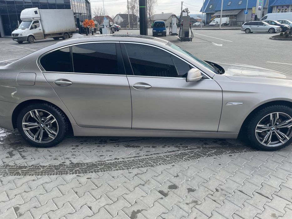 Продам bmw 5 f10 2.0 бензин 245кс