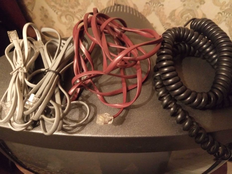 Продам телефонные кабеля ,разной длинны от 1.5м до 2,5м (RJ11)