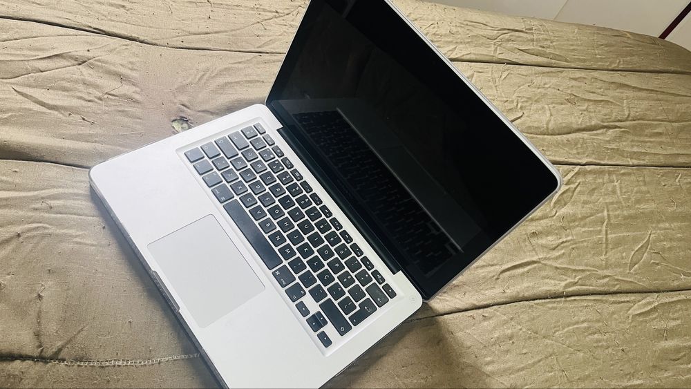 Macbook Pro com Teclado Novo!