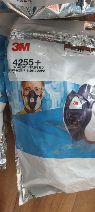 Pòłmaska  gazowa 3M 4255+