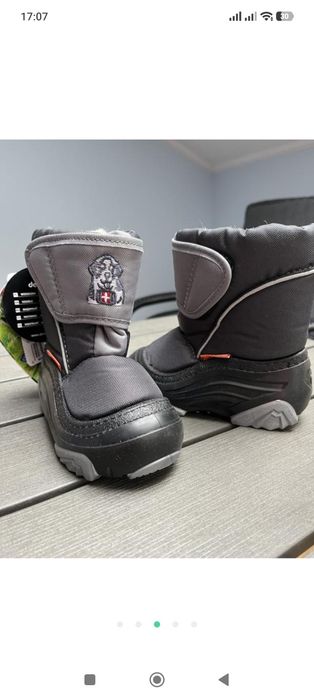 Зимові черевики для самих маленьких demar