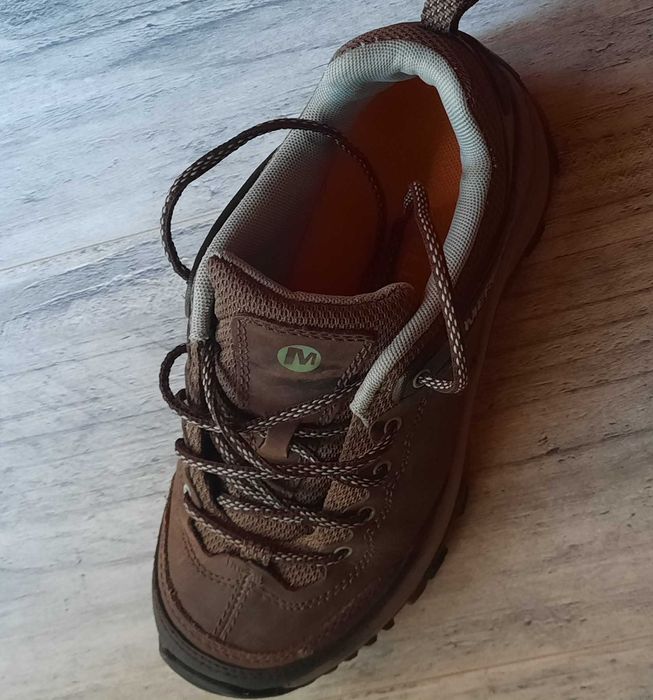 Sapatilhas Impermeáveis Merrel modelo Mineral