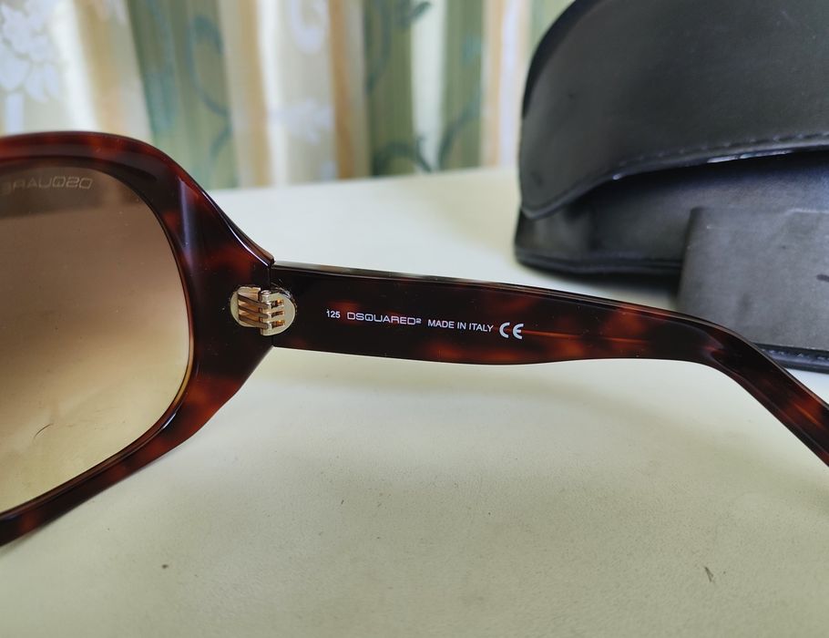 Солнцезащитные очки Dsquared2