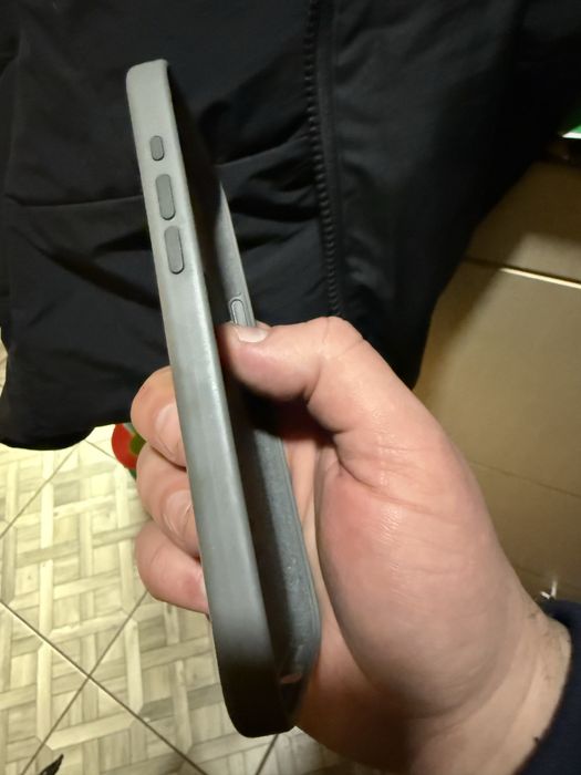 Продам силіконовий чохол IPHONE 15pro max жорсткий ниж борт magsafe
