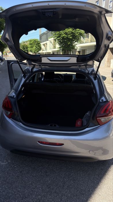 PEUGEOT 208 / 2019