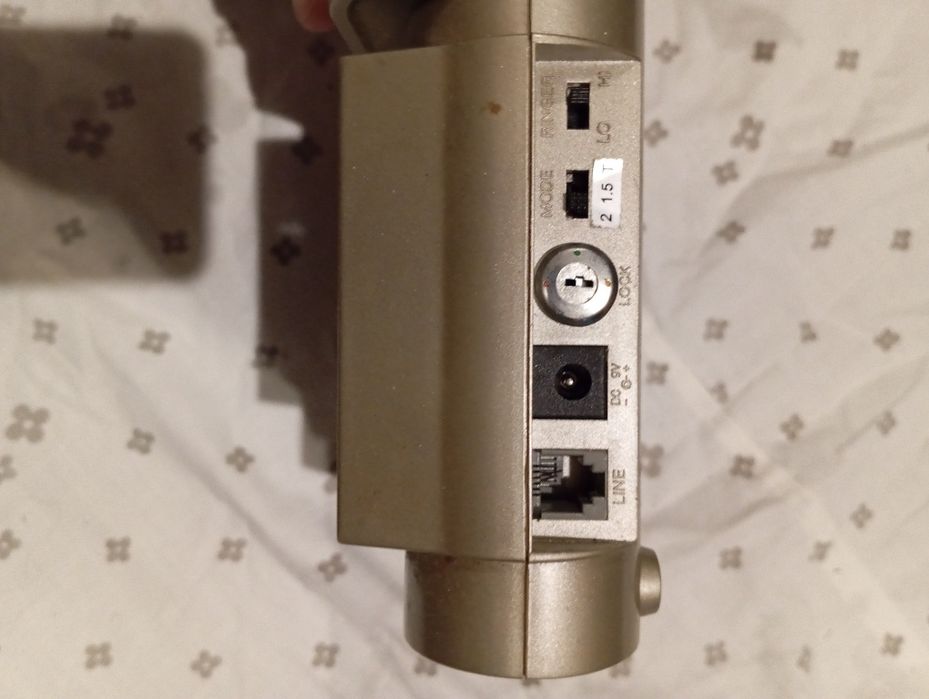 Veris telefon stacjonarny