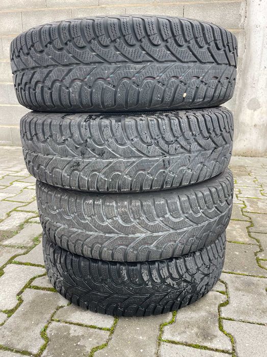 4 pneus 175/65 r15 semi novos