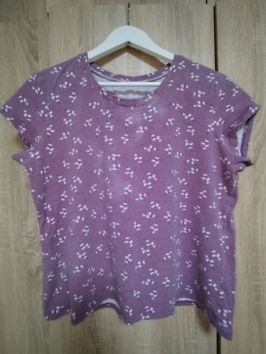 Футболки жіночі.